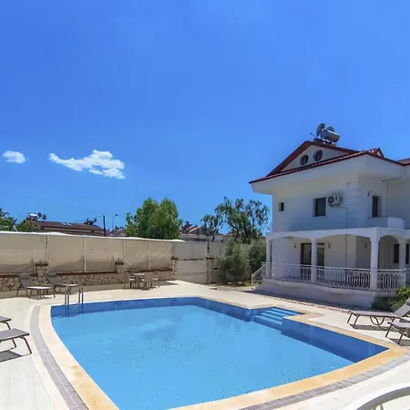 别墅 Ekin 费特希耶